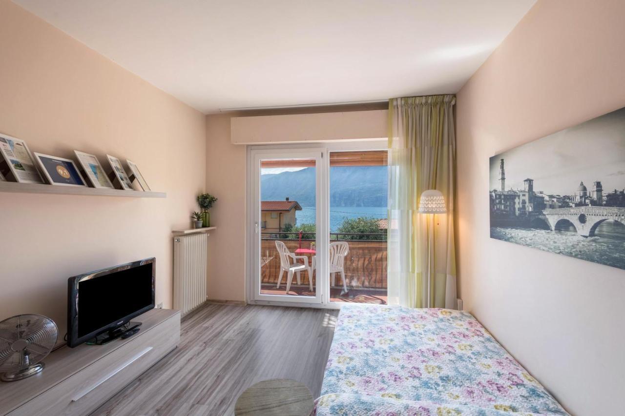 Lake View With Aircon - 5 Minutes From The Beach! Brenzone sul Garda Eksteriør bilde