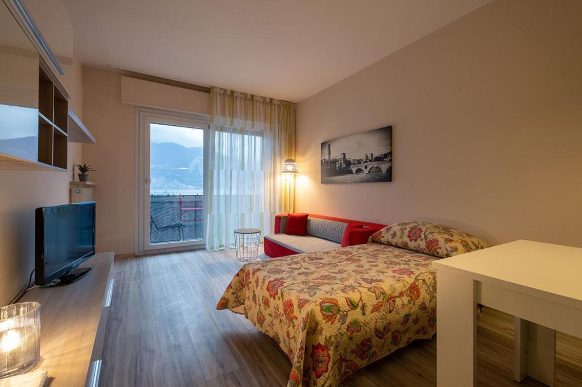 Lake View With Aircon - 5 Minutes From The Beach! Brenzone sul Garda Eksteriør bilde