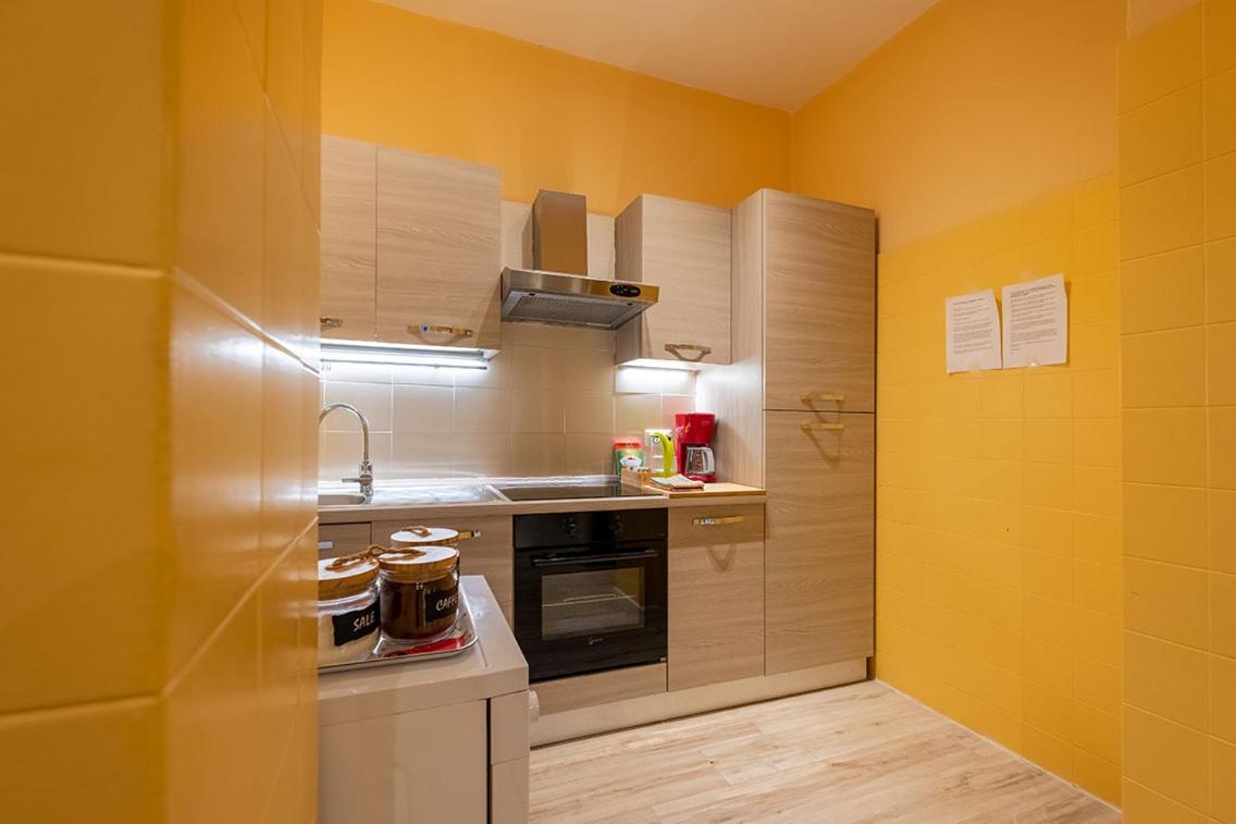 Lake View With Aircon - 5 Minutes From The Beach! Brenzone sul Garda Eksteriør bilde