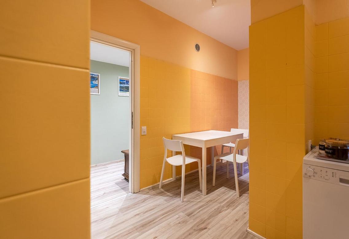 Lake View With Aircon - 5 Minutes From The Beach! Brenzone sul Garda Eksteriør bilde