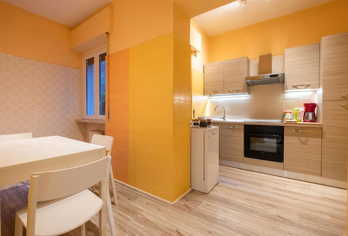 Lake View With Aircon - 5 Minutes From The Beach! Brenzone sul Garda Eksteriør bilde