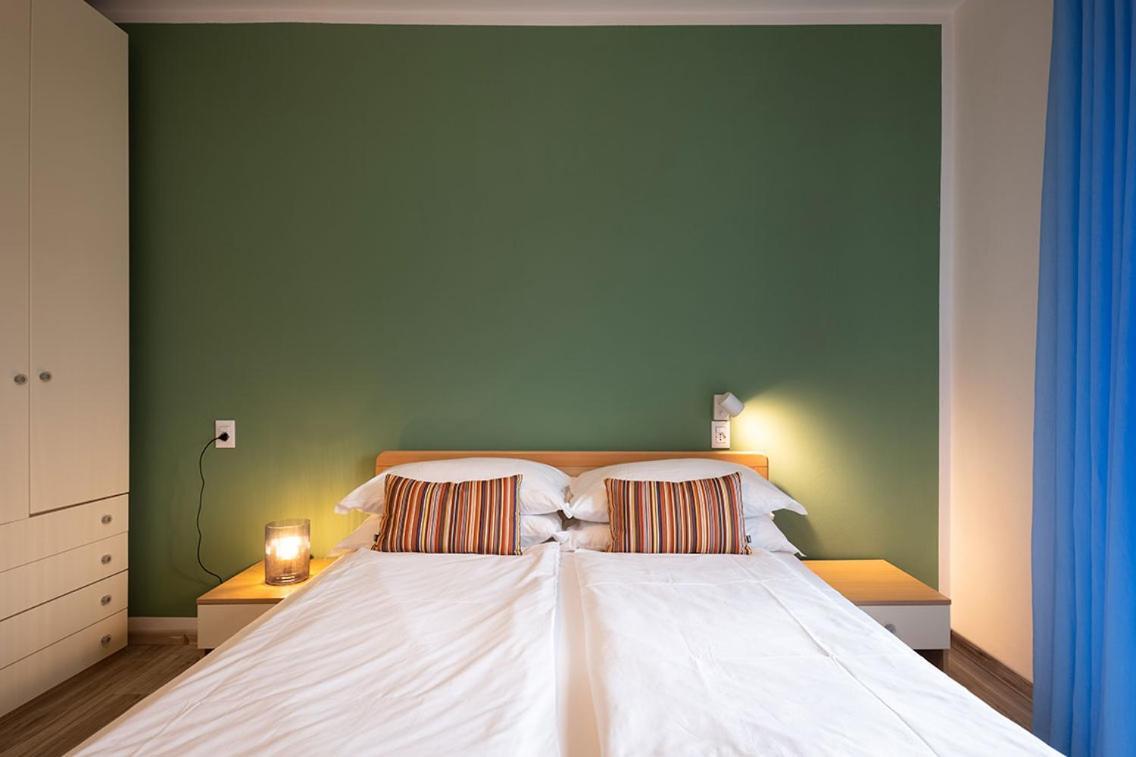 Lake View With Aircon - 5 Minutes From The Beach! Brenzone sul Garda Eksteriør bilde