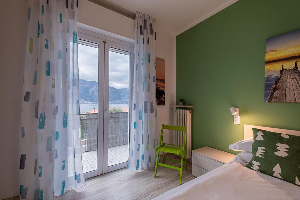 Lake View With Aircon - 5 Minutes From The Beach! Brenzone sul Garda Eksteriør bilde
