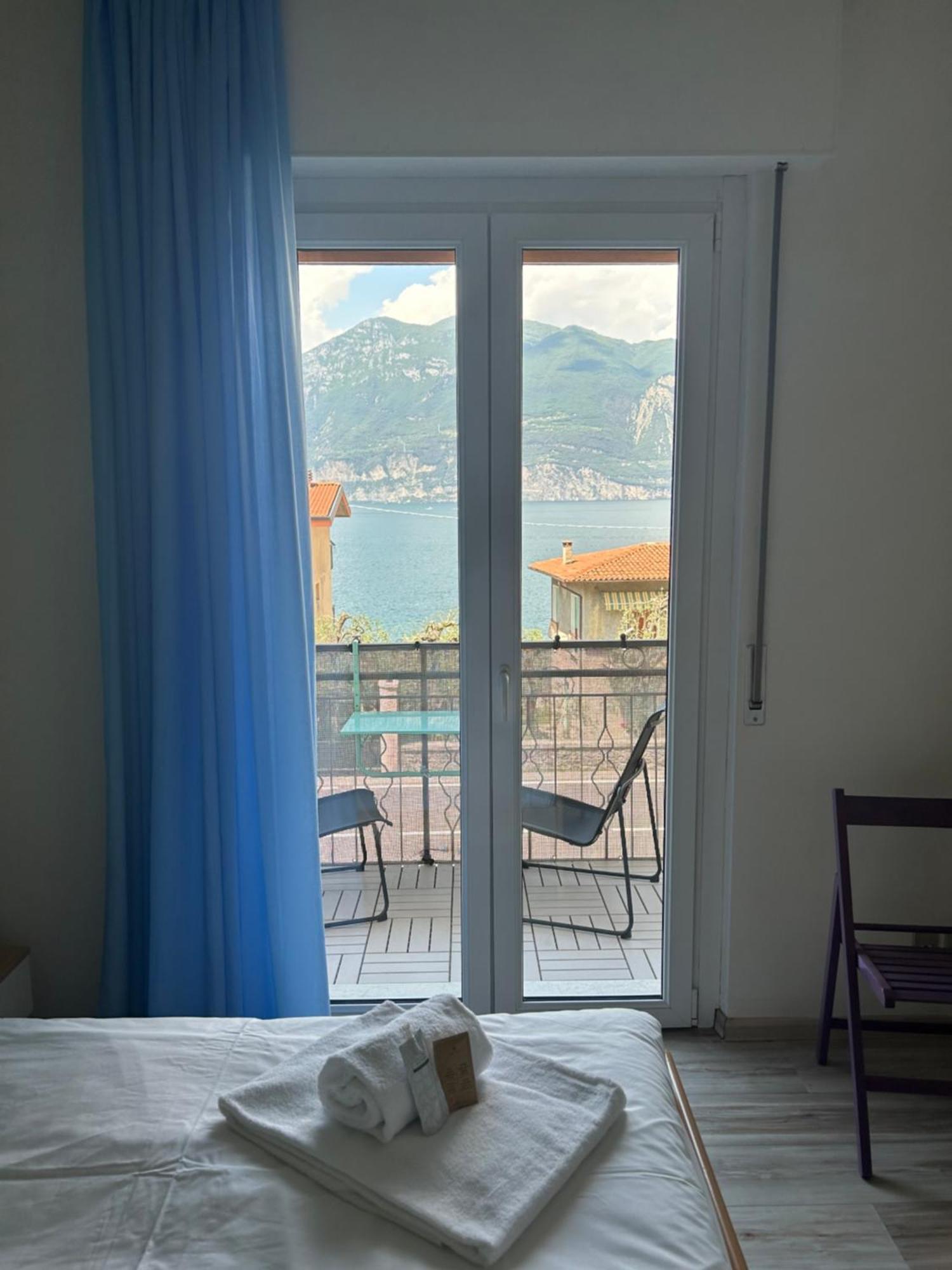 Lake View With Aircon - 5 Minutes From The Beach! Brenzone sul Garda Eksteriør bilde