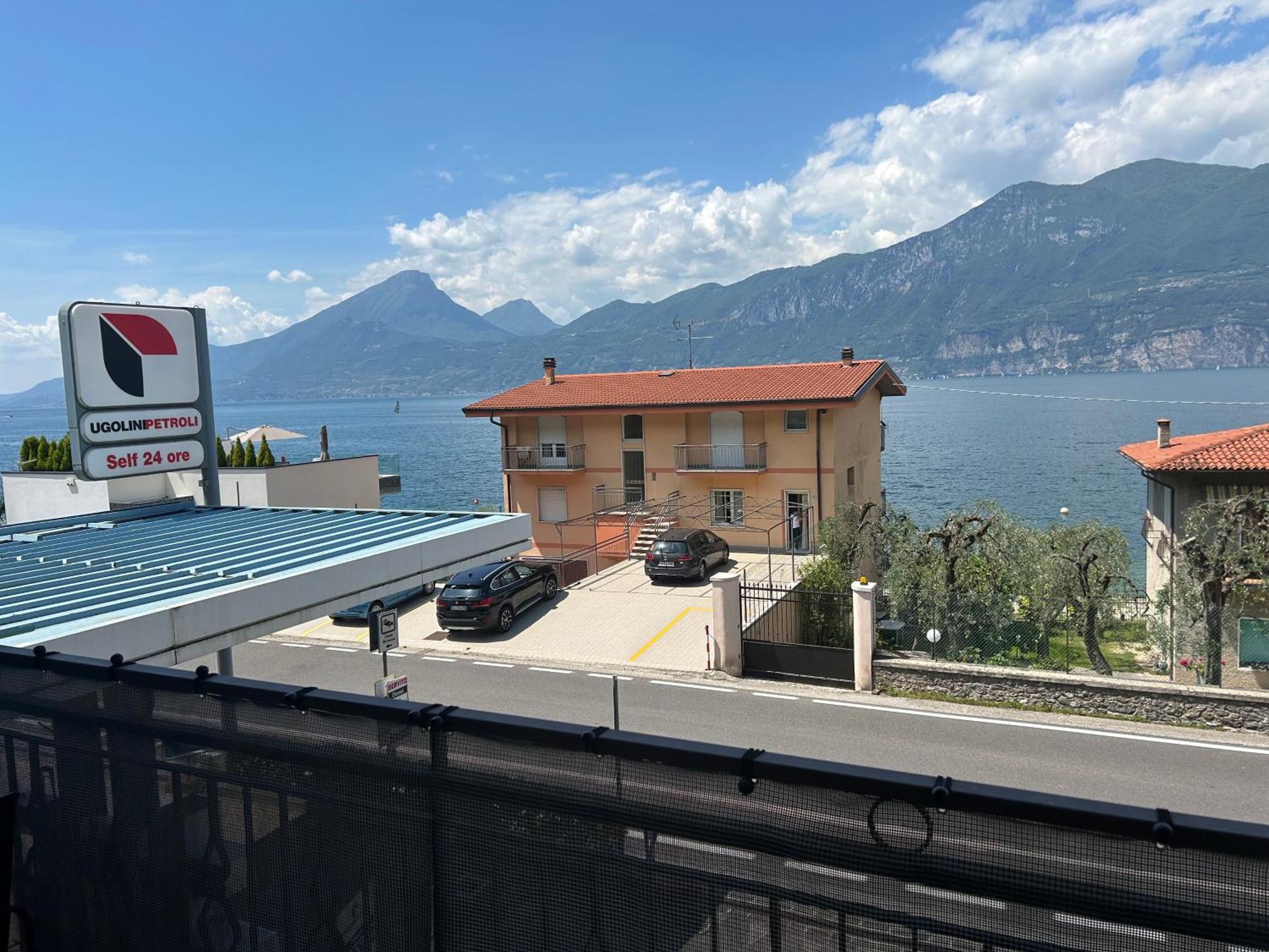 Lake View With Aircon - 5 Minutes From The Beach! Brenzone sul Garda Eksteriør bilde