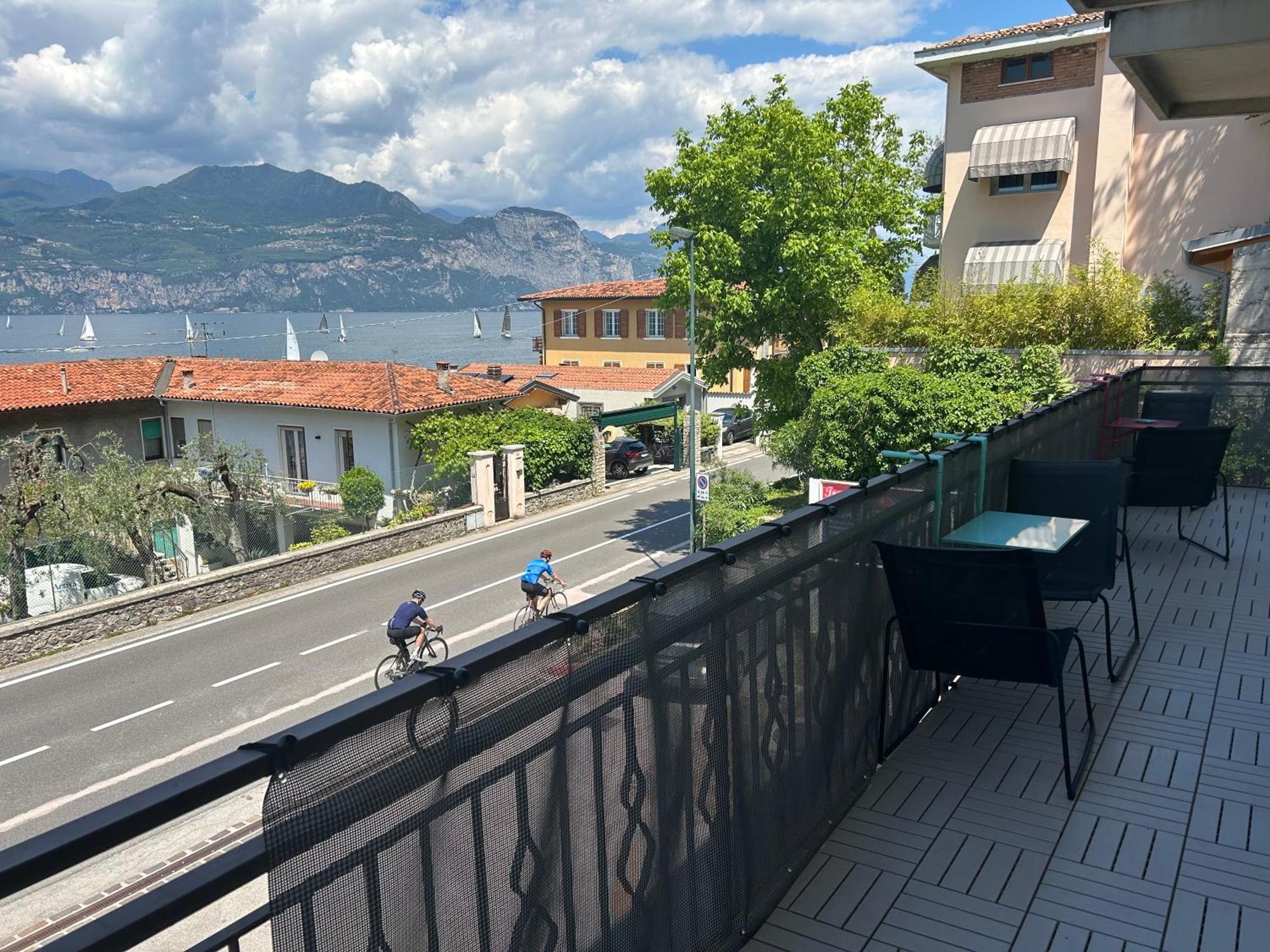Lake View With Aircon - 5 Minutes From The Beach! Brenzone sul Garda Eksteriør bilde